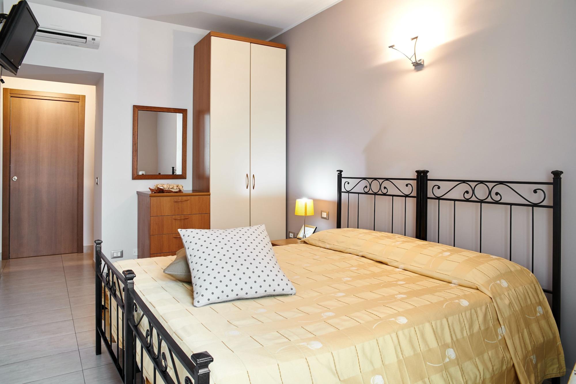 Antico Borgo Aparthotel Bergamo Exteriör bild