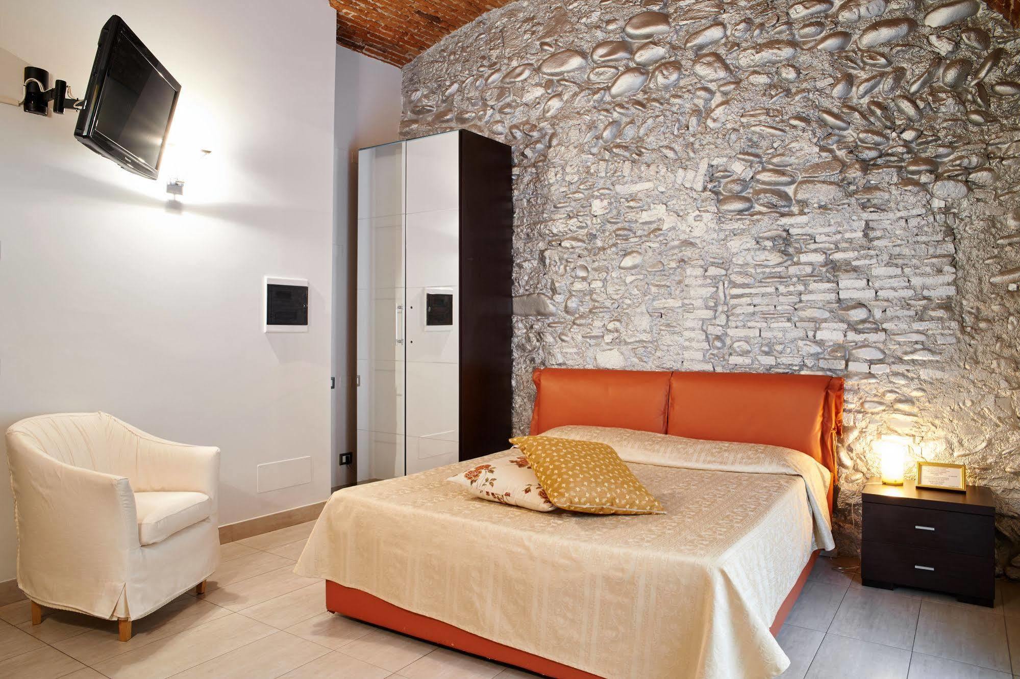 Antico Borgo Aparthotel Bergamo Exteriör bild