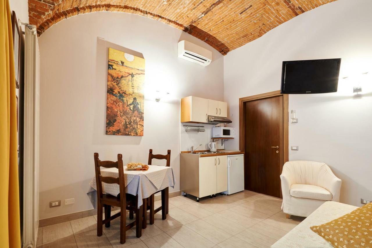 Antico Borgo Aparthotel Bergamo Exteriör bild